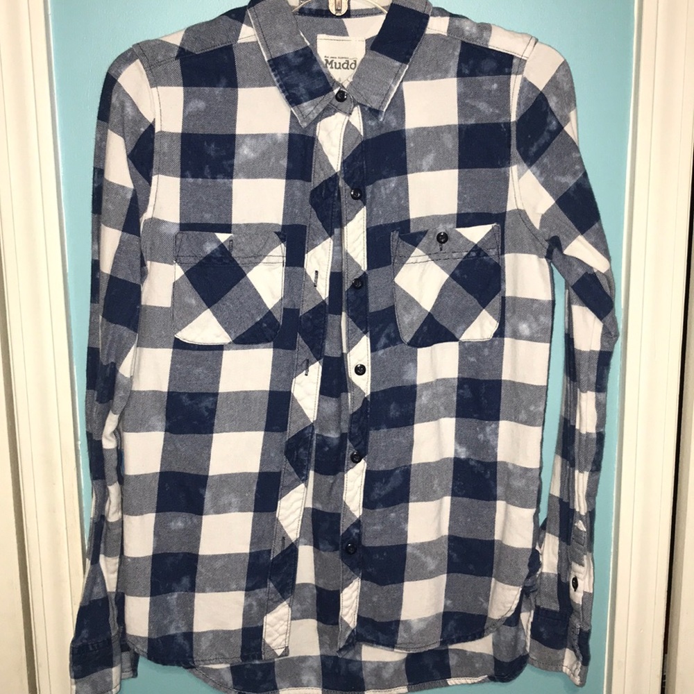 Women’s Mudd button down shirt